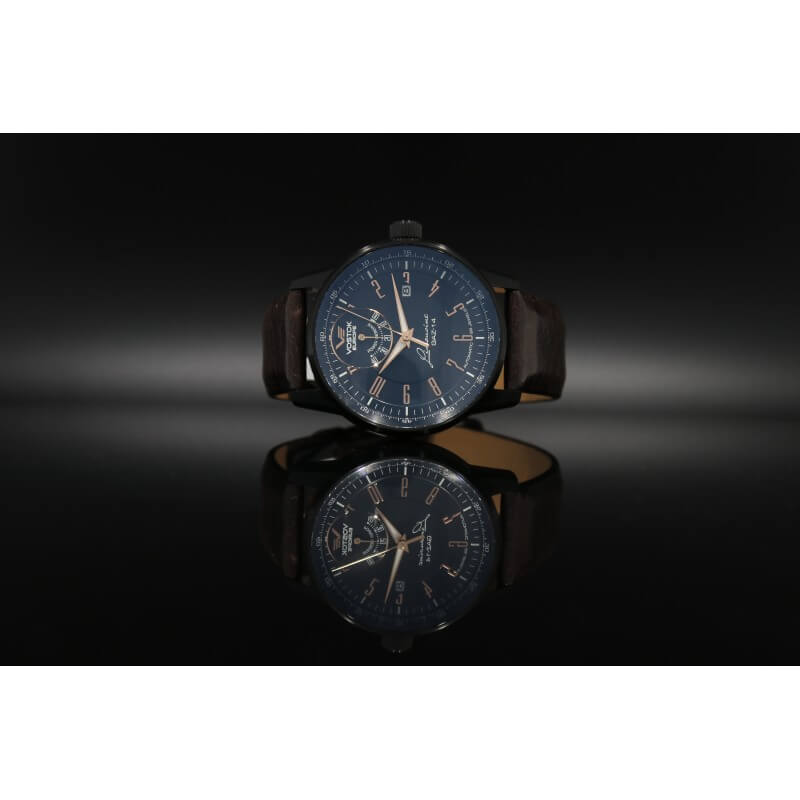 zegarek męski Vostok Europe Gaz-14 Limousine na pasku skórzanym widok z oddali