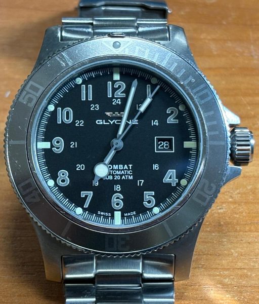 zegarek Glycine - zakręcana koronka