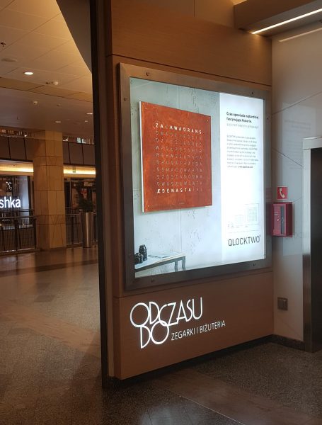 QlockTwo w Złotych Tarasach