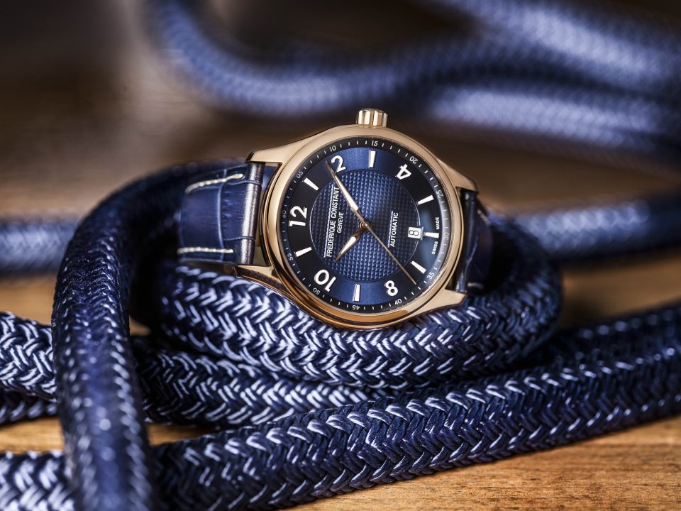 Zegarek Frederique Constant z niebieskim skórzanym paskiem