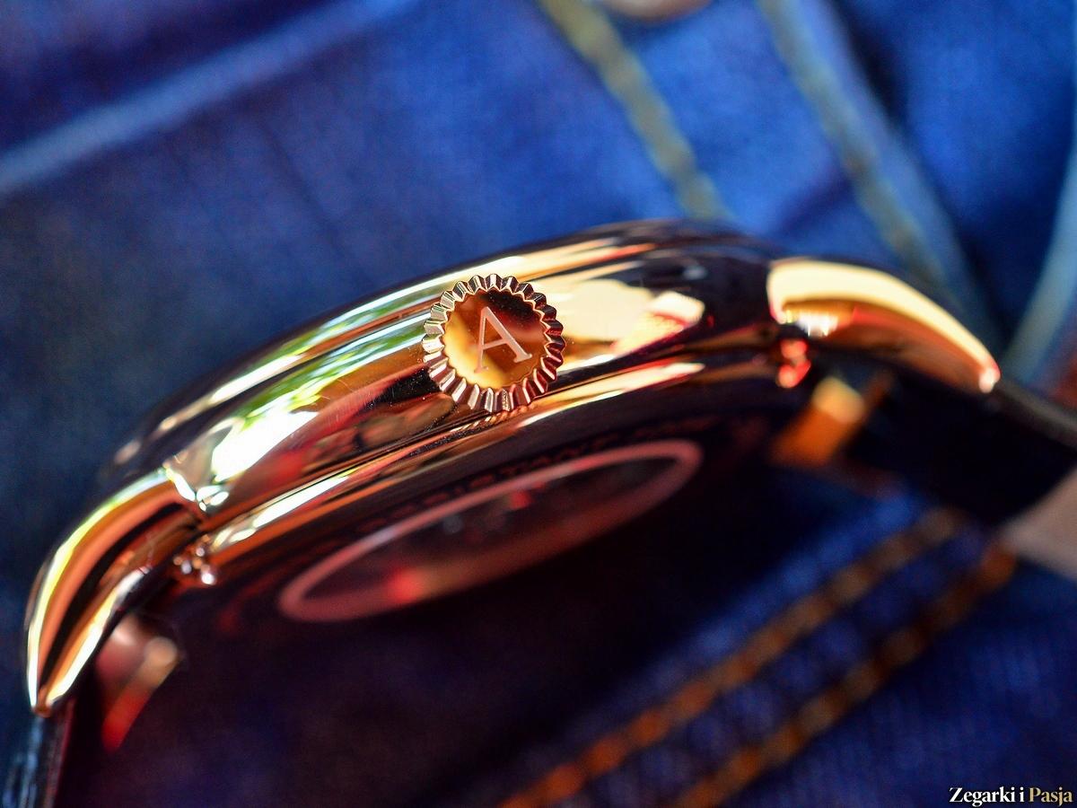 AVIATOR Swiss Made model Douglas Day Date – lotnik do garnituru