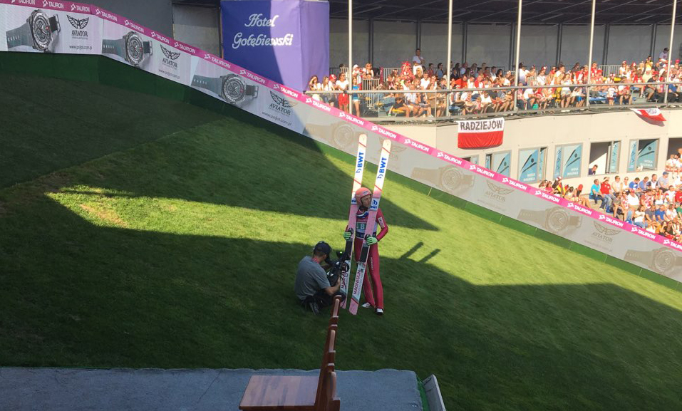 Zawodnik narciarski na Letniej Grand Prix w Wiśle